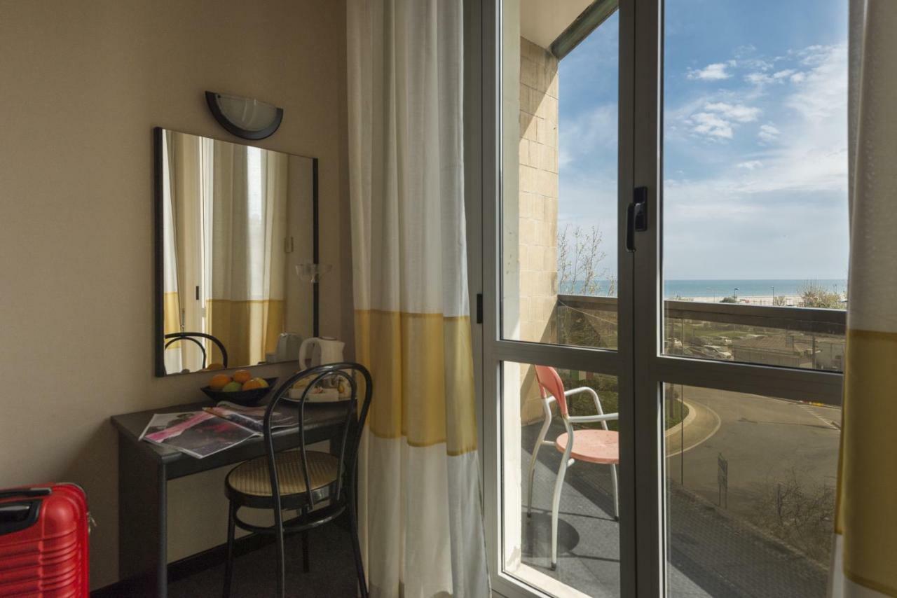 Hotel Airone Rimini Bagian luar foto